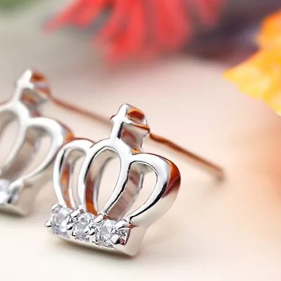 14k Gold Pretty Diamond Crown Earrings Sterling Silver - Picture 4 of 8